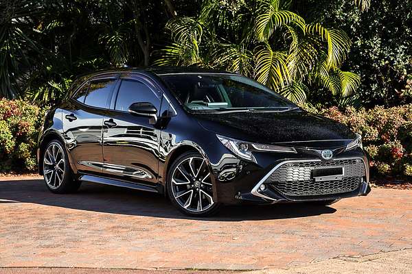 2020 Toyota Corolla ZR Hybrid ZWE211R