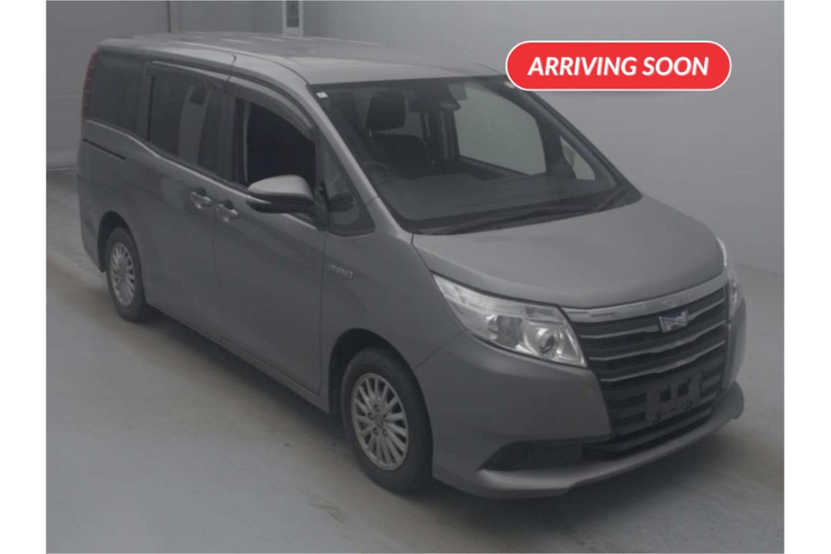 2016 Toyota Noah Hybrid X
