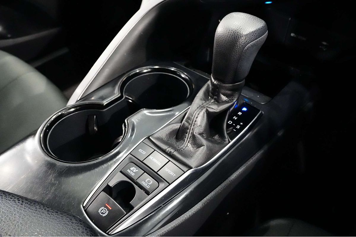 2020 Toyota Camry Ascent AXVH71R