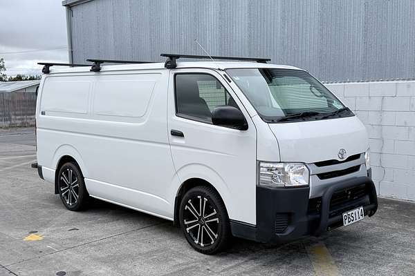 2018 Toyota HIACE