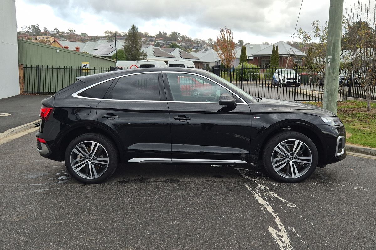 MY22 Audi Sportback 40 TDI quattro S line