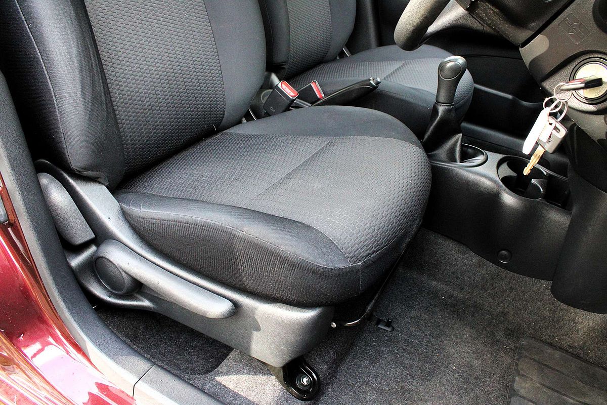 2012 Nissan Micra ST K13