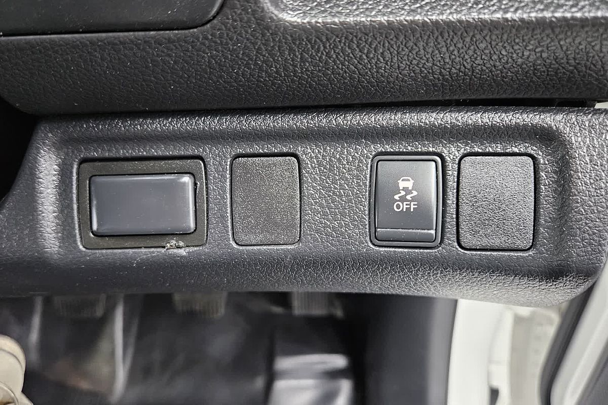 2018 Nissan Navara RX D23 Series 2 Rear Wheel Drive