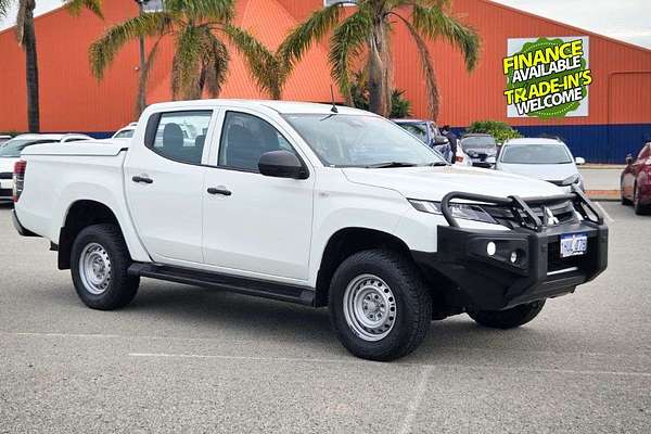 2022 Mitsubishi Triton GLX MR 4X4