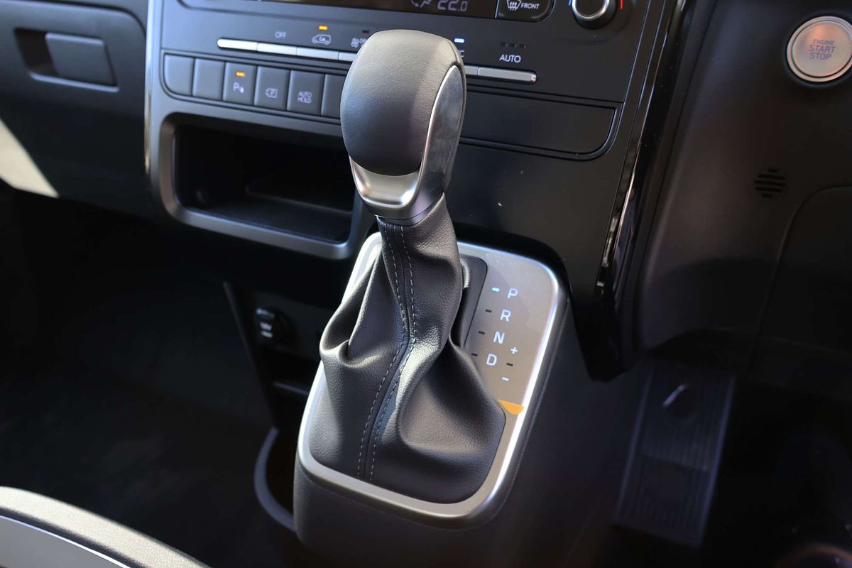 2026 Hyundai STARIA LOAD US4.V4