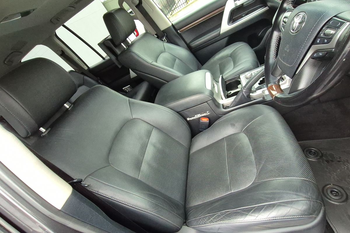2020 Toyota Landcruiser Sahara VDJ200R
