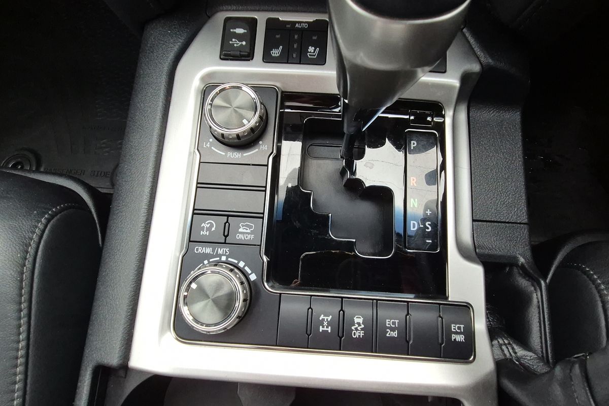 2020 Toyota Landcruiser Sahara VDJ200R