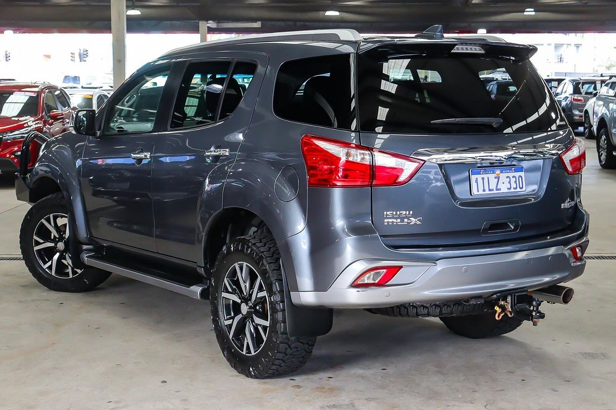 2020 Isuzu MU-X LS-T
