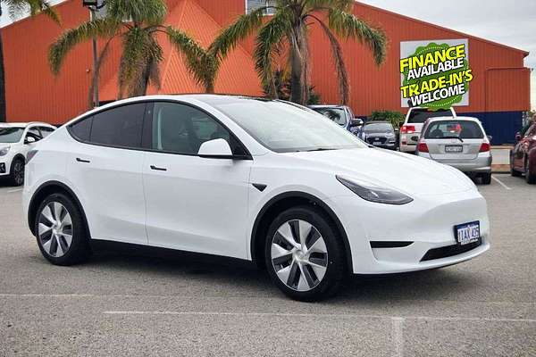 2023 Tesla Model Y Rear-Wheel Drive