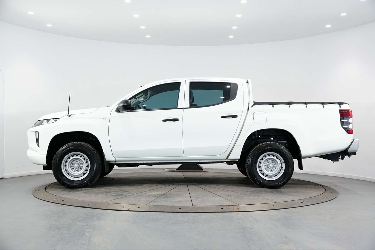 2020 Mitsubishi Triton GLX ADAS MR 4X4