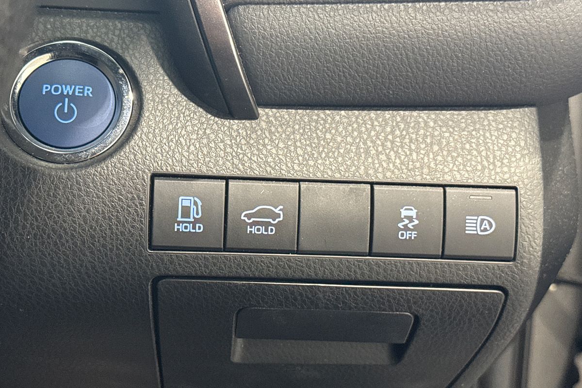 2024 Toyota Camry Ascent AXVH70R
