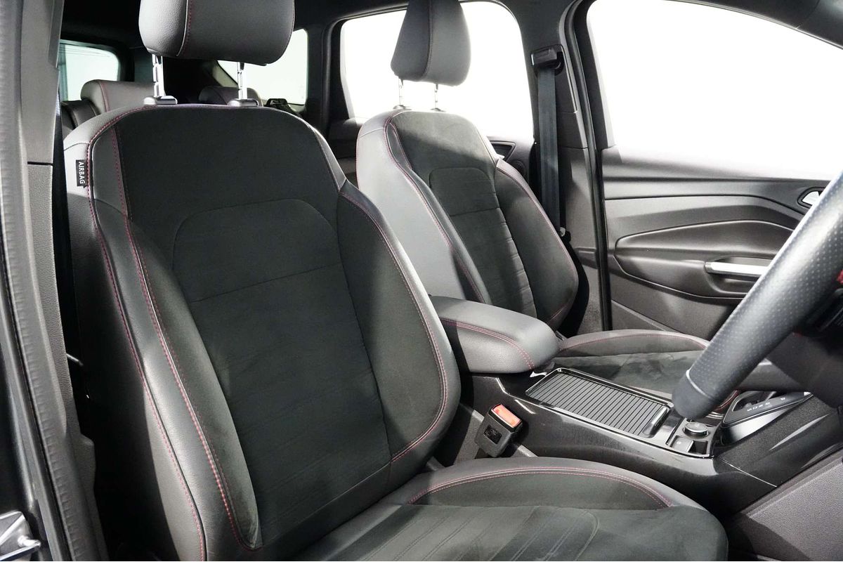2019 Ford Escape ST-Line ZG