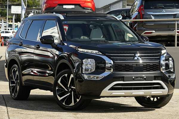 2025 Mitsubishi Outlander PHEV Exceed ZM