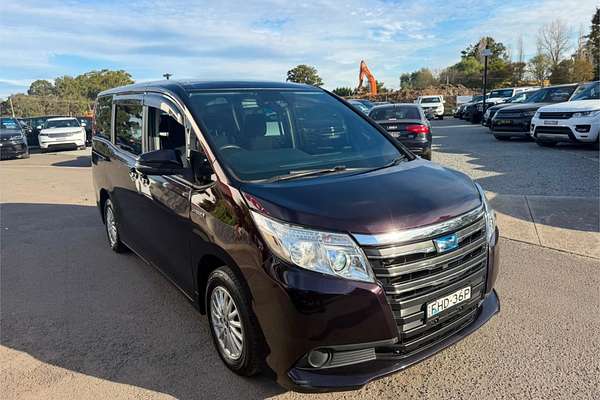 2013 Toyota Noah G ZZR70G