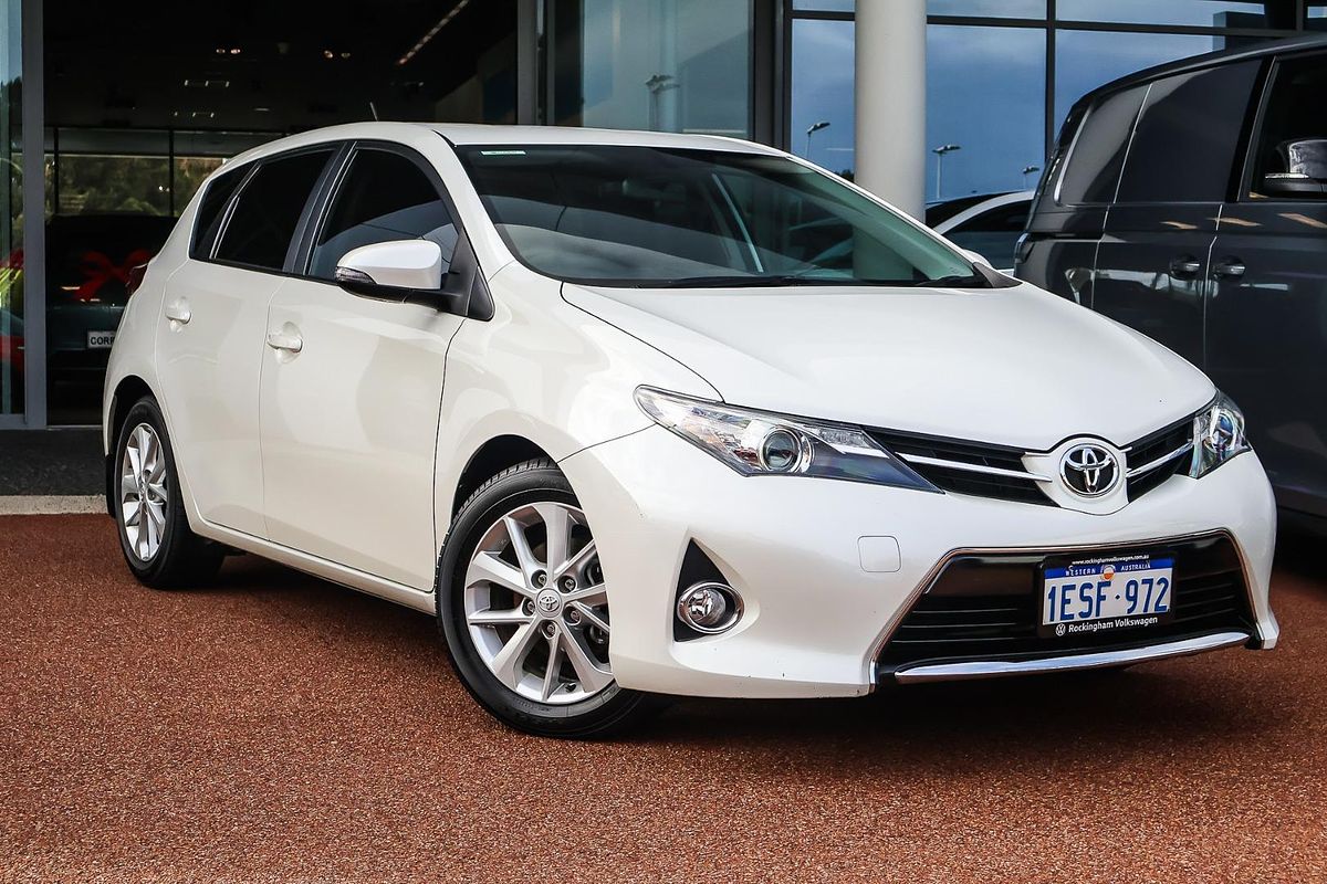 2015 Toyota Corolla Ascent Sport ZRE182R