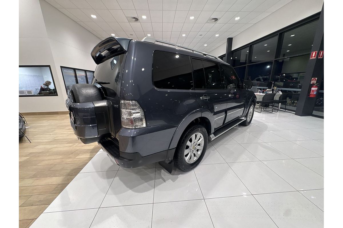 2009 Mitsubishi Pajero Exceed NT