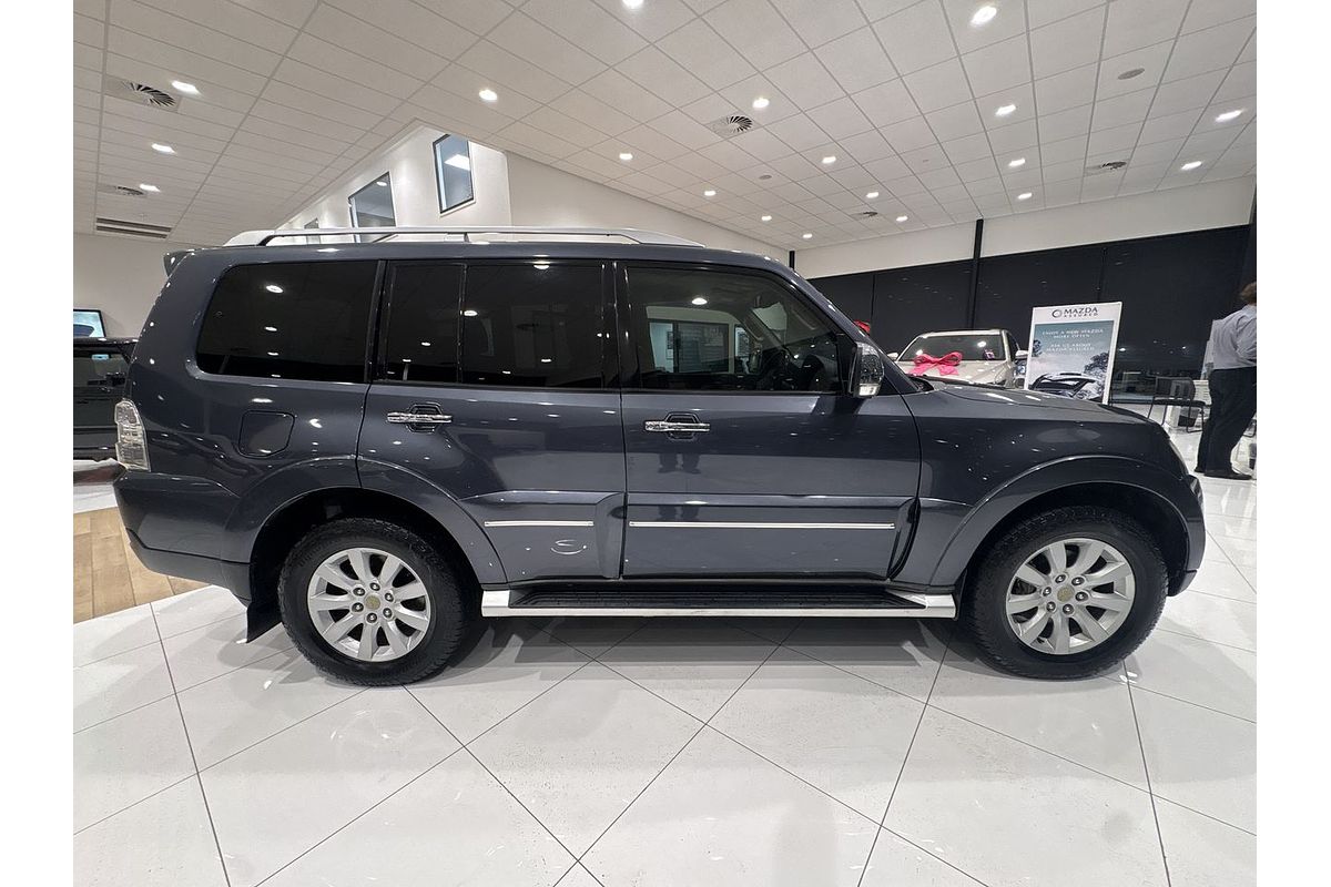 2009 Mitsubishi Pajero Exceed NT