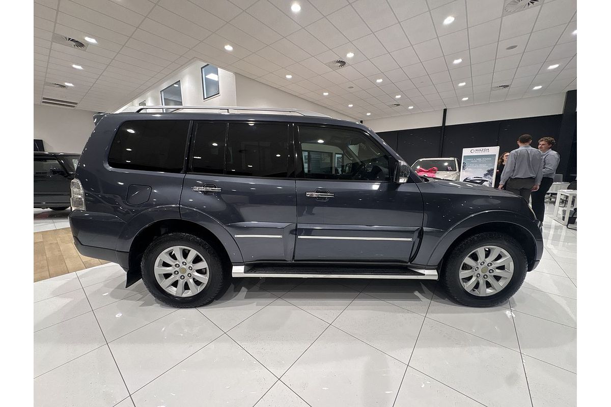2009 Mitsubishi Pajero Exceed NT