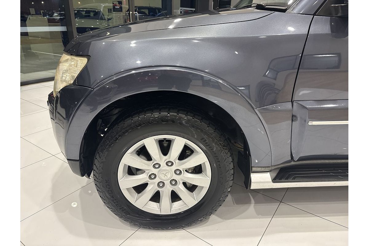 2009 Mitsubishi Pajero Exceed NT
