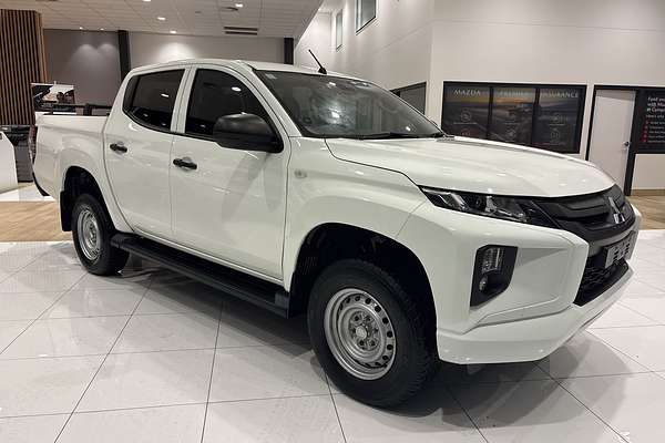 2023 Mitsubishi Triton GLX MR 4X4