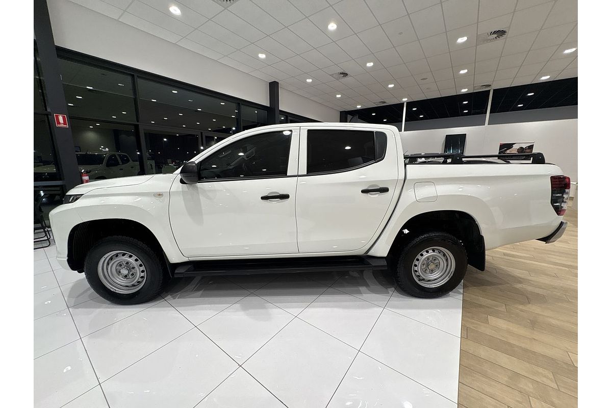 2023 Mitsubishi Triton GLX MR 4X4