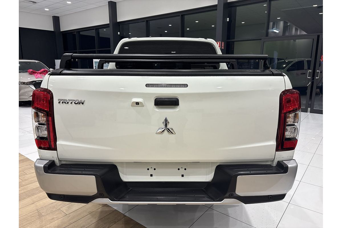2023 Mitsubishi Triton GLX MR 4X4