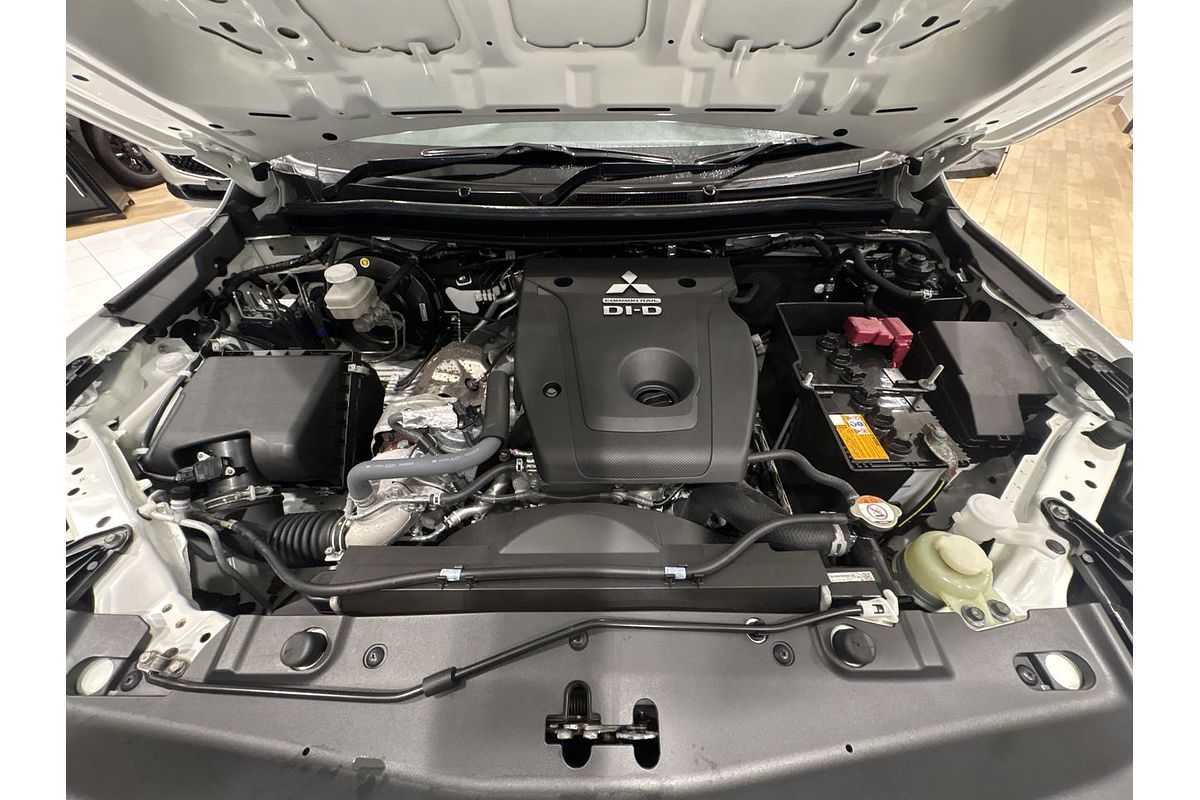 2023 Mitsubishi Triton GLX MR 4X4