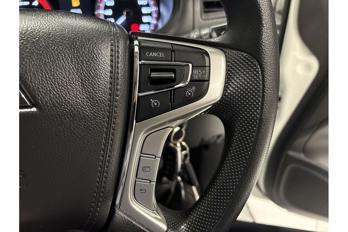 2023 Mitsubishi Triton GLX MR 4X4