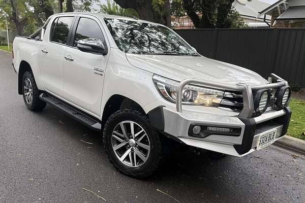 2016 Toyota Hilux SR5 (4x4) GUN126R 4X4