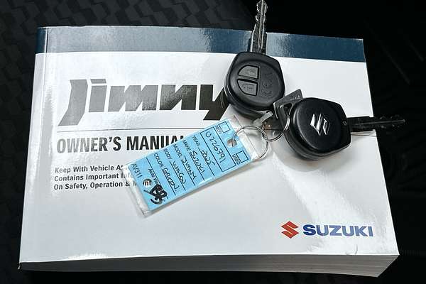 2025 Suzuki Jimny XL JJ thumb-22