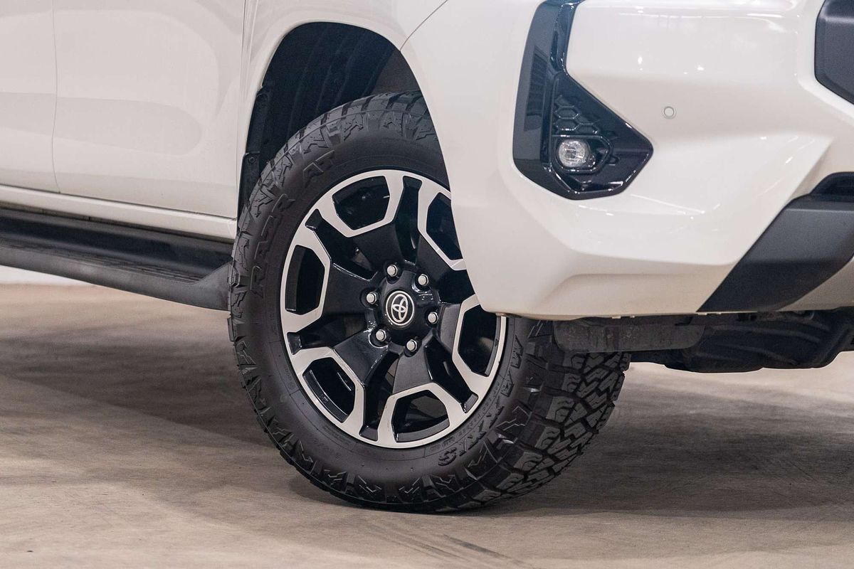 2024 Toyota Hilux SR5 48V GUN126R 4X4