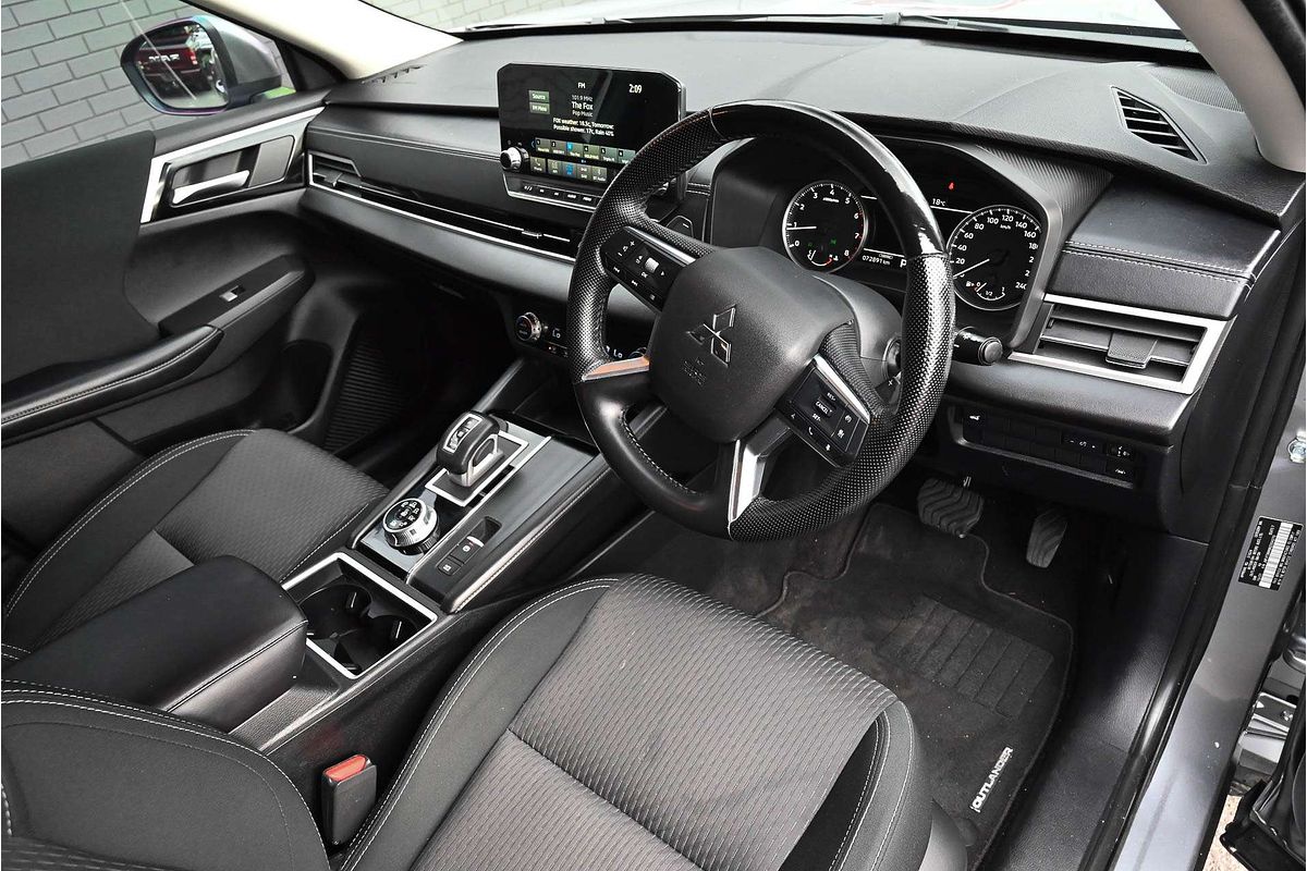 2021 Mitsubishi Outlander LS ZM