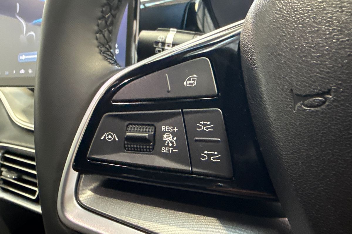 2025 BYD SEALION 6 ESSENTIAL MY25