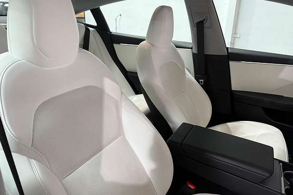2024 Tesla Model 3 Rear-Wheel Drive