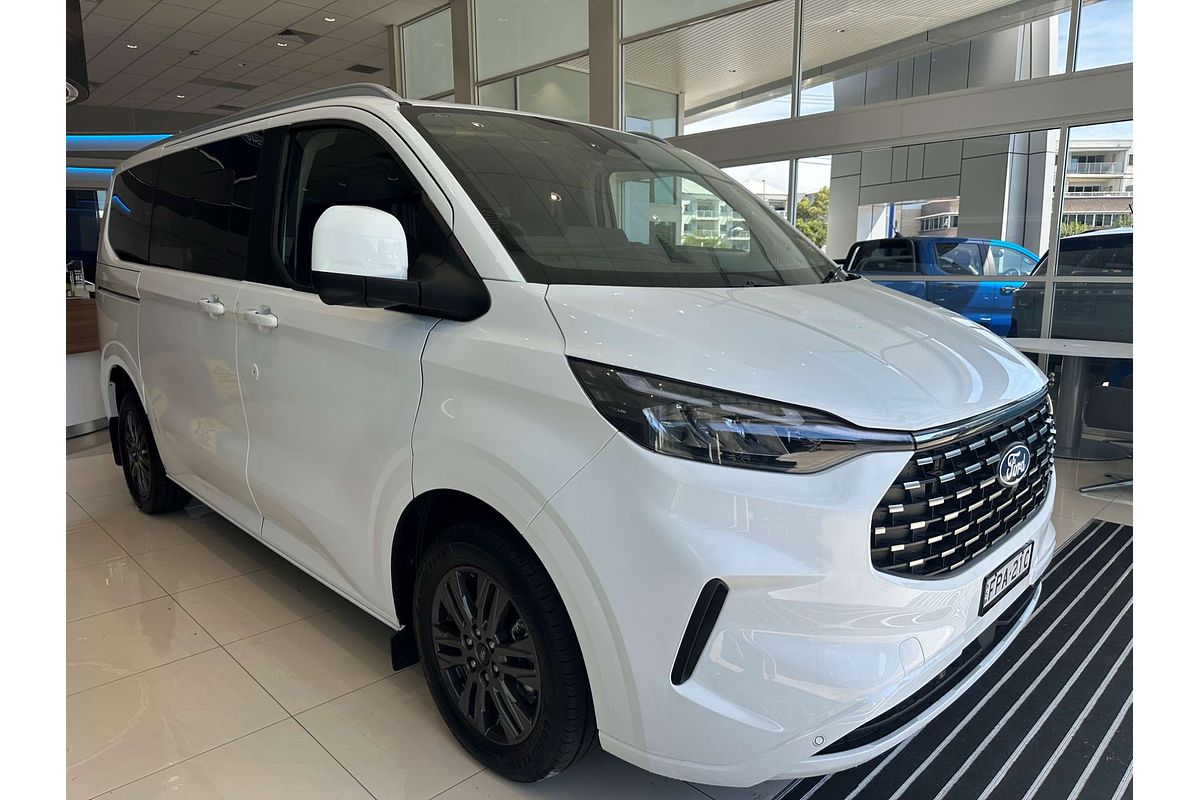 2025 Ford Tourneo Titanium X AV SWB