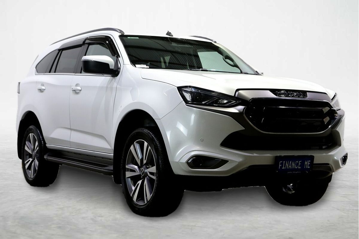 2022 Isuzu MU-X LS-T