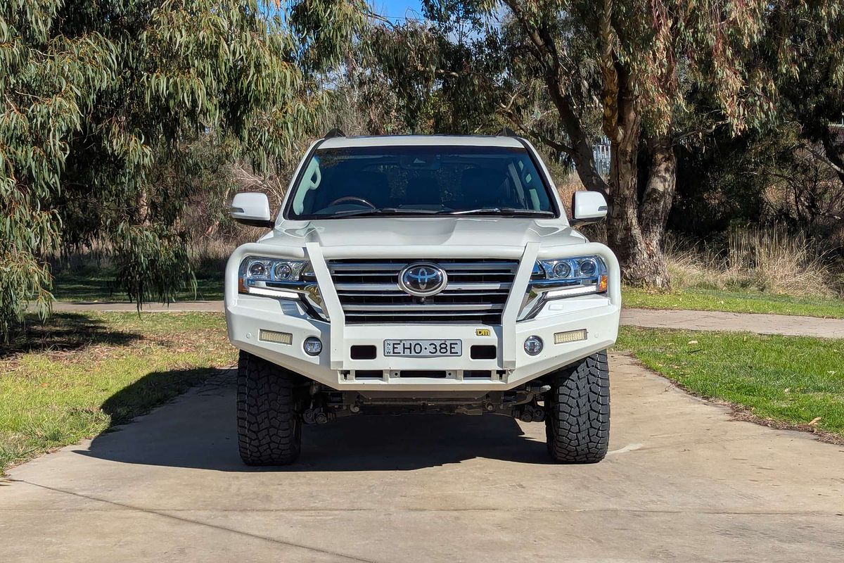 2020 Toyota Landcruiser Sahara VDJ200R