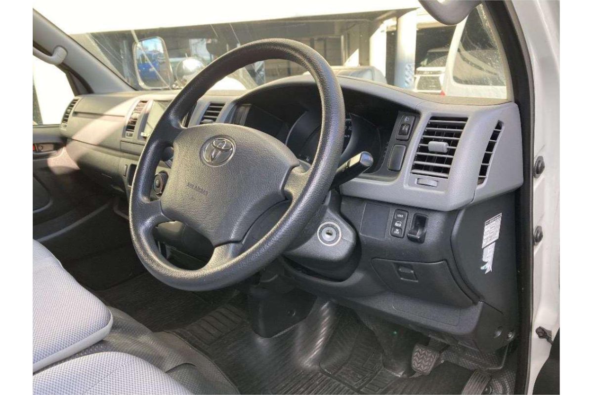 2009 Toyota Hiace DX