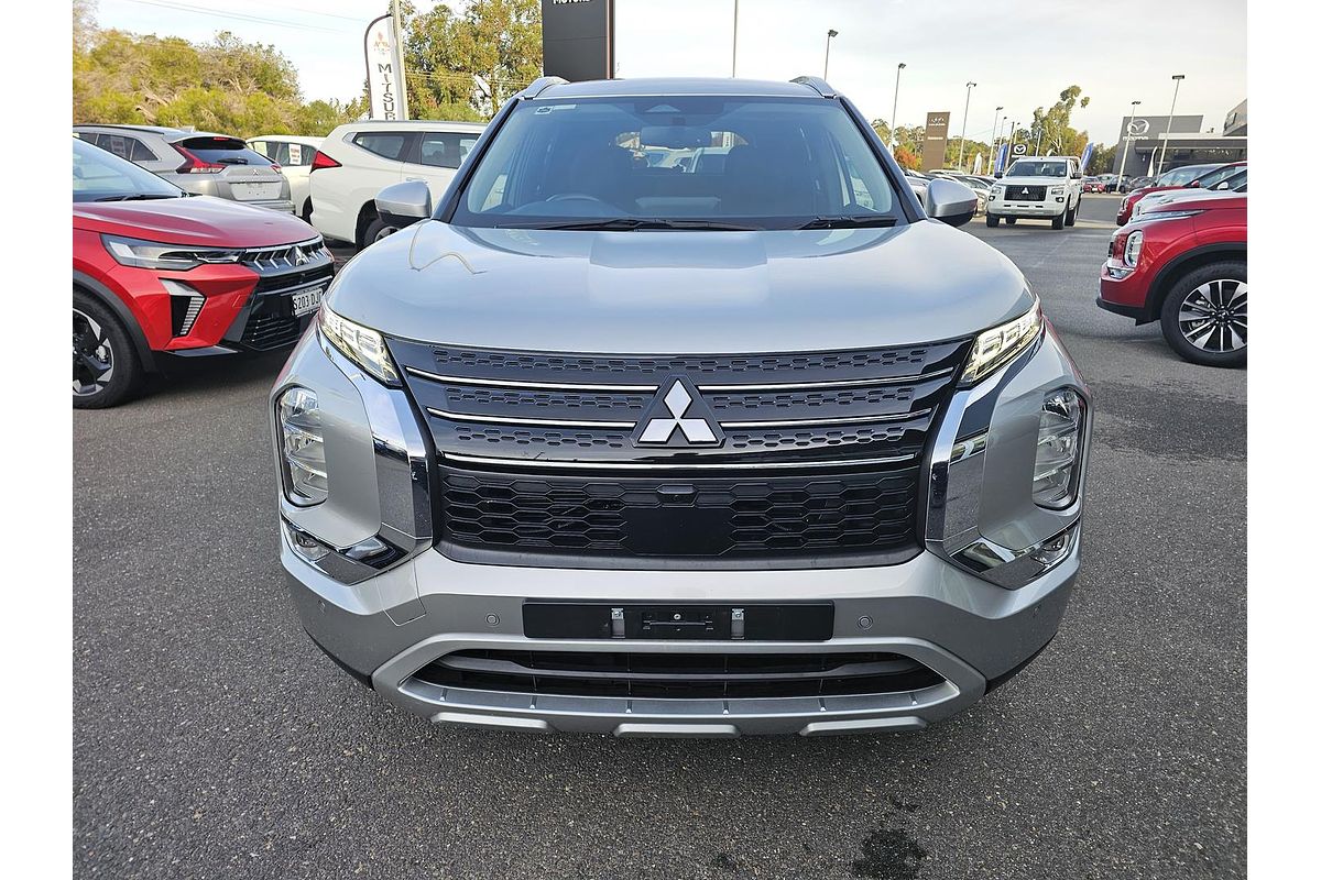 2023 Mitsubishi Outlander LS ZM