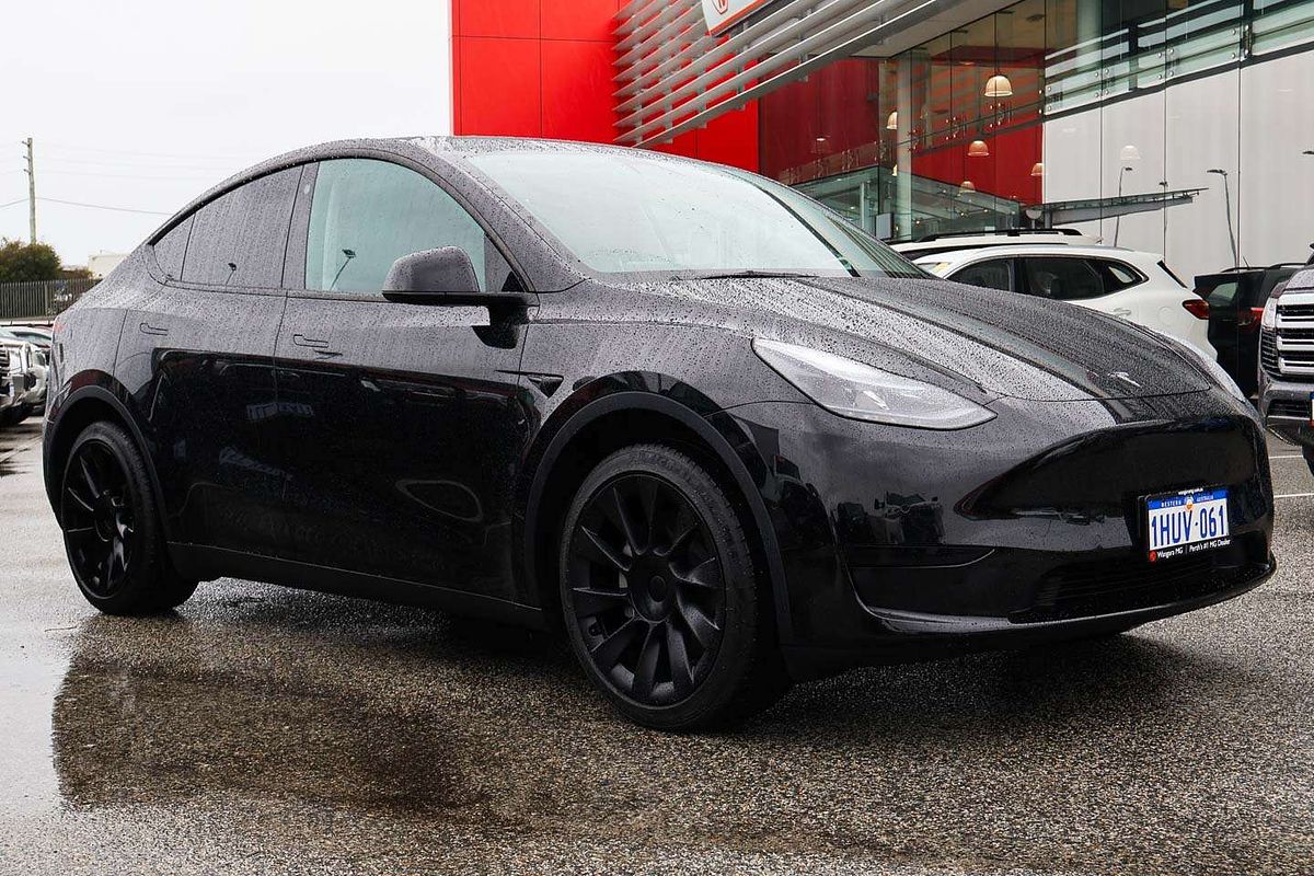2023 Tesla Model Y Rear-Wheel Drive