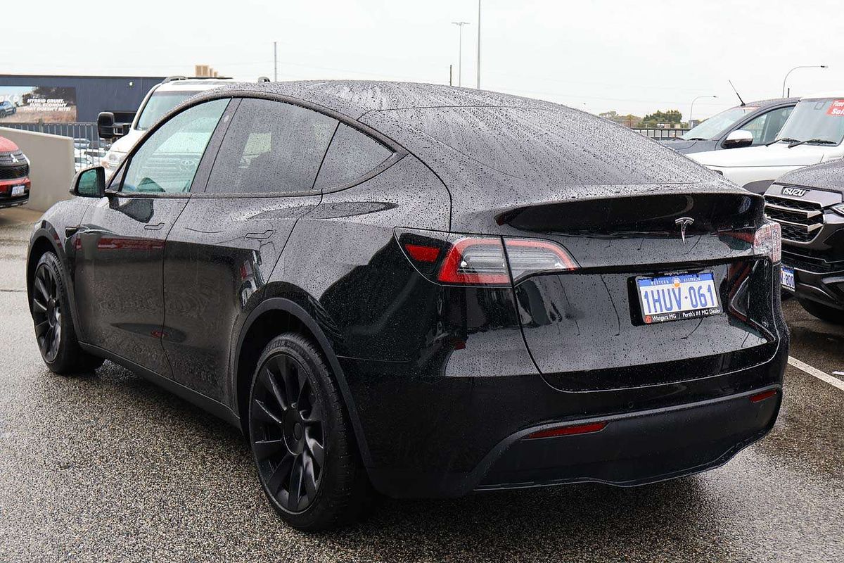 2023 Tesla Model Y Rear-Wheel Drive