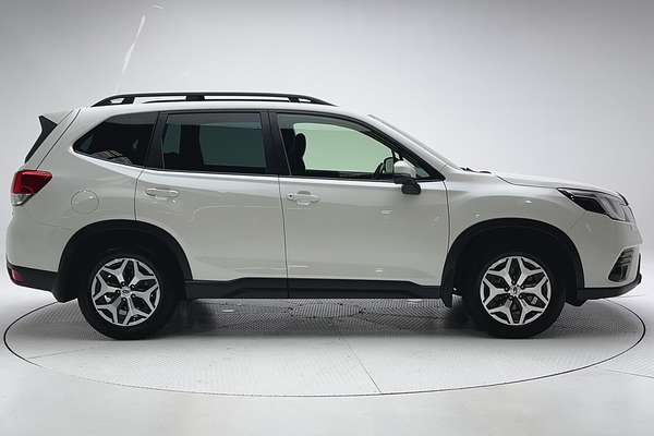 2022 Subaru Forester 2.5i S5 thumb-8