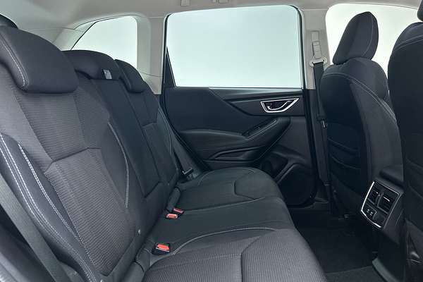 2022 Subaru Forester 2.5i S5 thumb-11