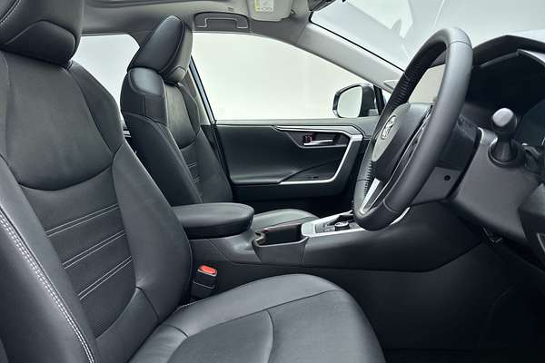 2025 Toyota RAV4 Cruiser AXAH54R thumb-12