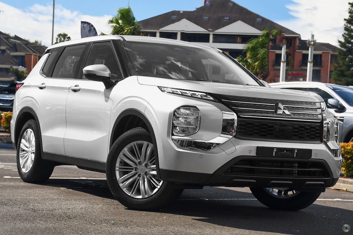 2025 Mitsubishi Outlander ES ZM
