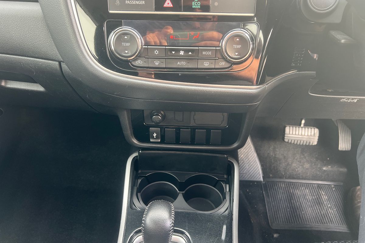 2018 Mitsubishi Outlander ES ZL