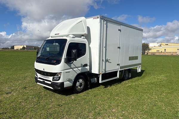 2025 Fuso Canter 515
