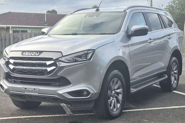 2022 Isuzu MU-X LS-U