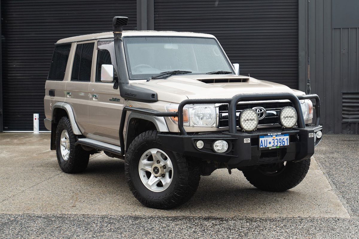 2019 Toyota Landcruiser GXL VDJ76R