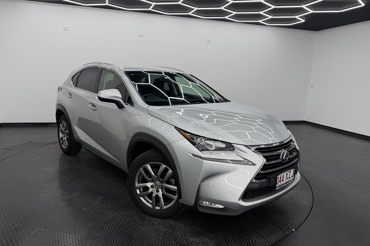 2017 Lexus NX NX300h Luxury AYZ10R